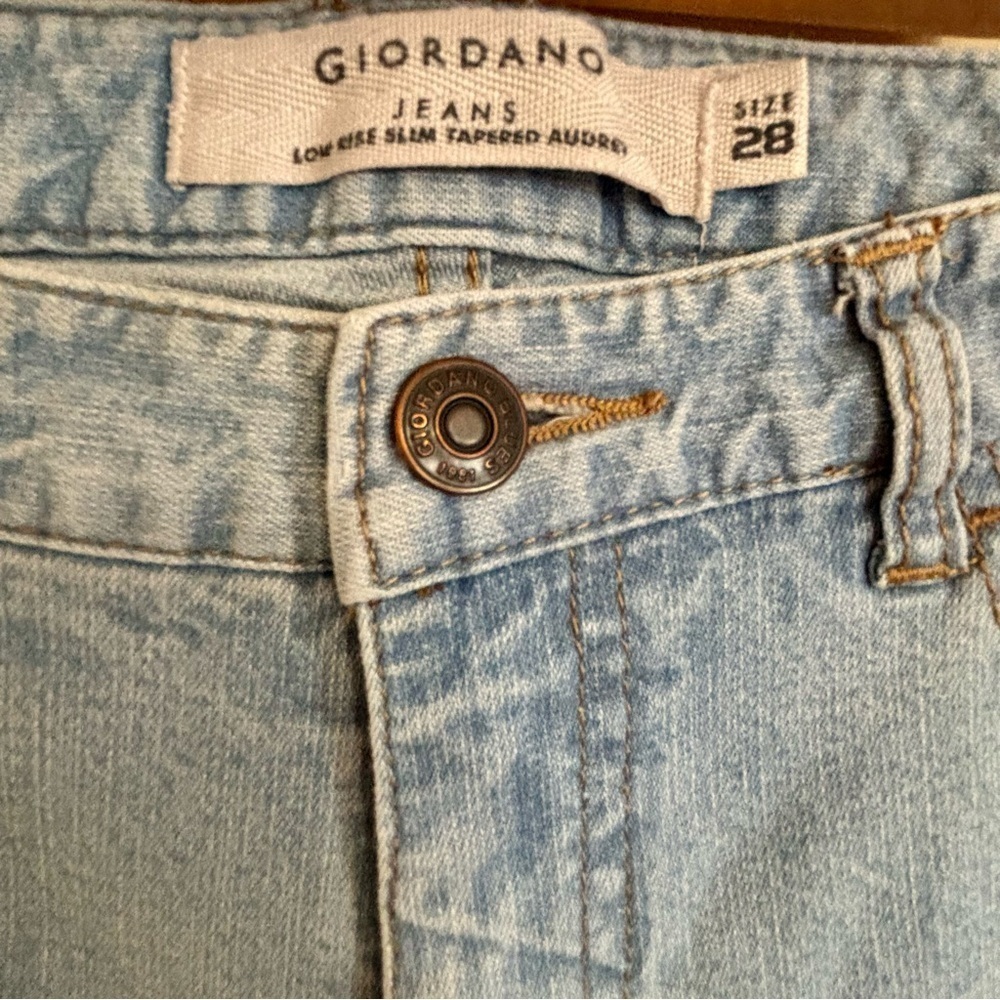 Giordano| Women's Low Rise Slim Tapered ‘Audrey’ Light Blue Denim Jeans Sz 28